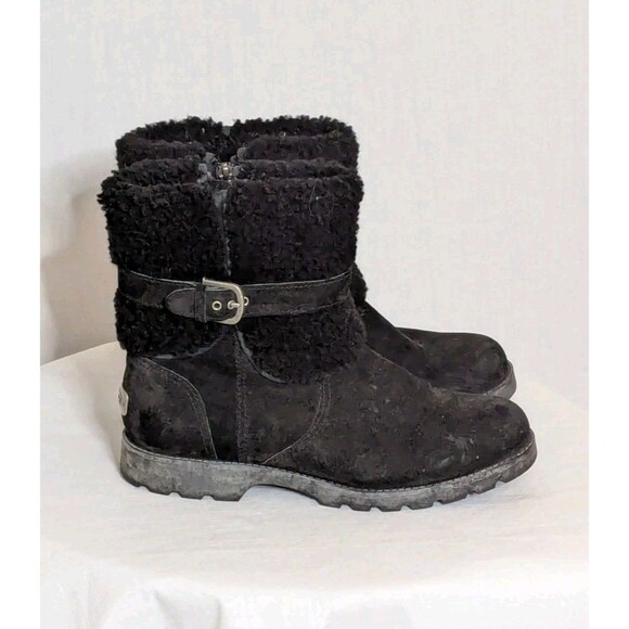 UGG Blayre II Boots Black Sz 8 Shearling Sheepskin Buckle Moto Warm Comfort EUC - Picture 3 of 12